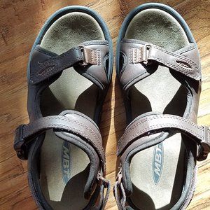 MBT Women's Kisumu Sandals Size 7-7 1/2 (Eur 38)